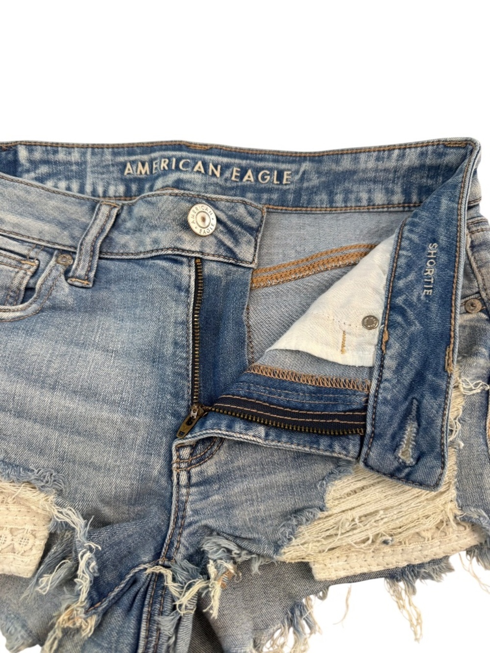 American Eagle Lace Pockets Shortie Denim Short Size 6 - Picture 2 of 12
